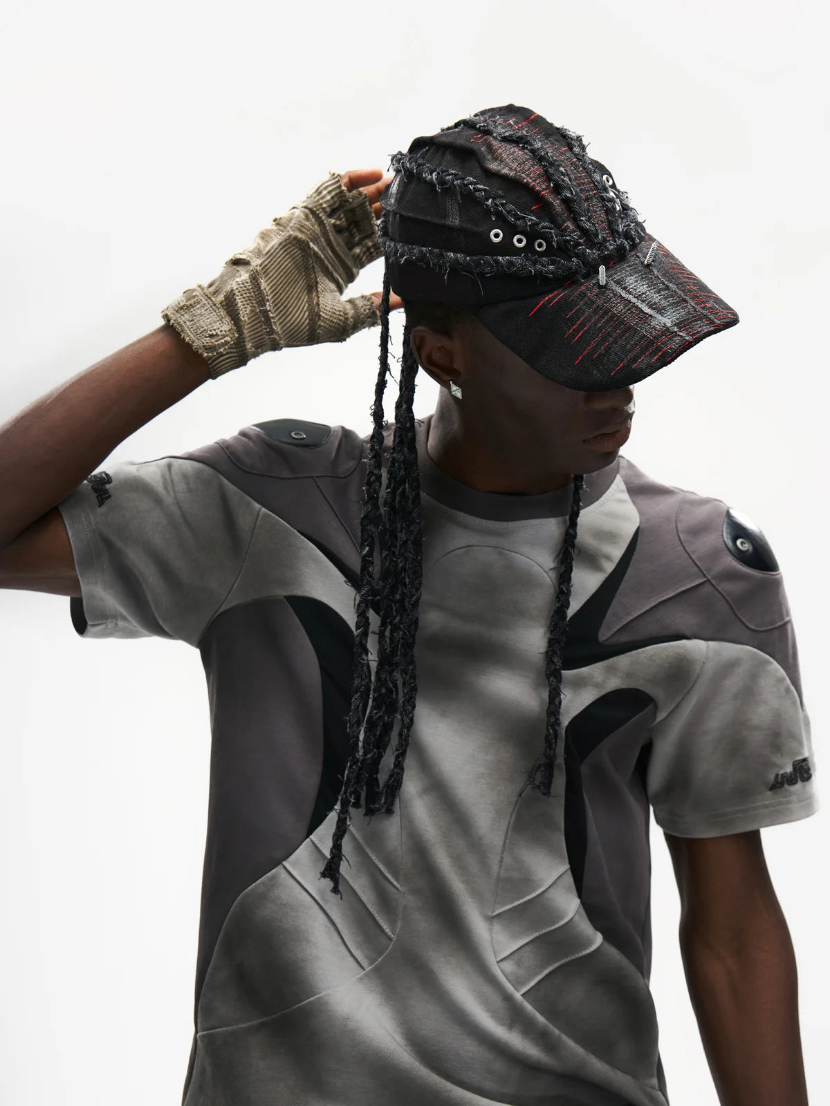 Spliced Cooling Slim T-Shirt with Embroidered Shoulder Details