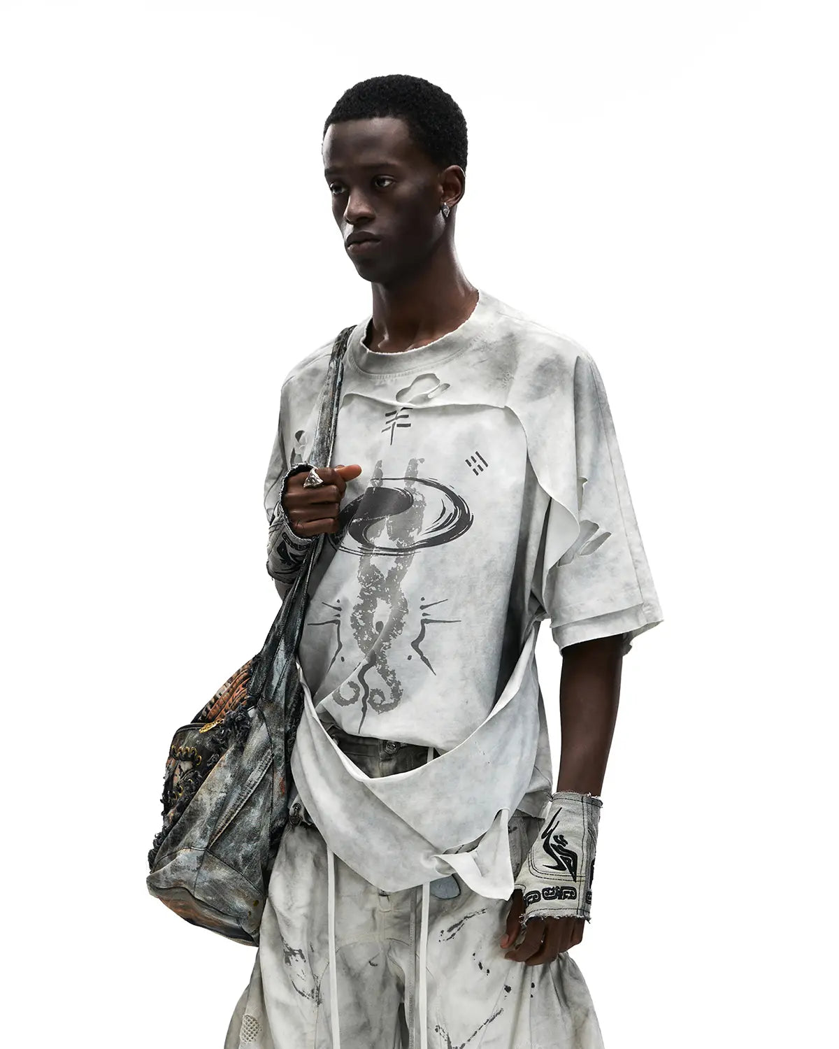 Personsoul Double-Layer Distressed Mythology Print T-Shirt