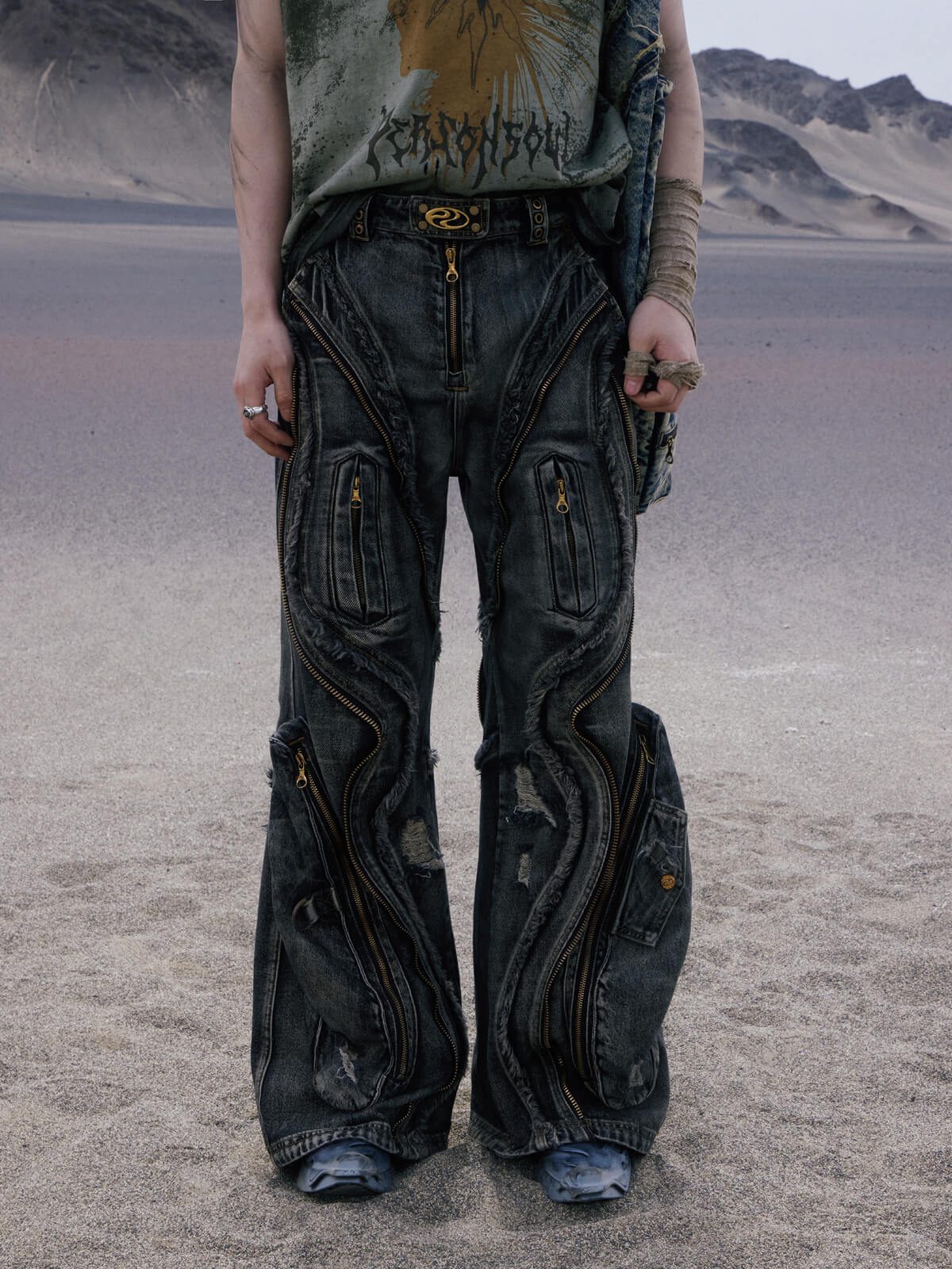 Personsoul Alien Baggy Ripped Denim Jeans