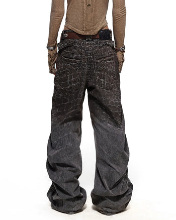 Personsoul Slub Denim Crocodile-Etched Curved Jeans