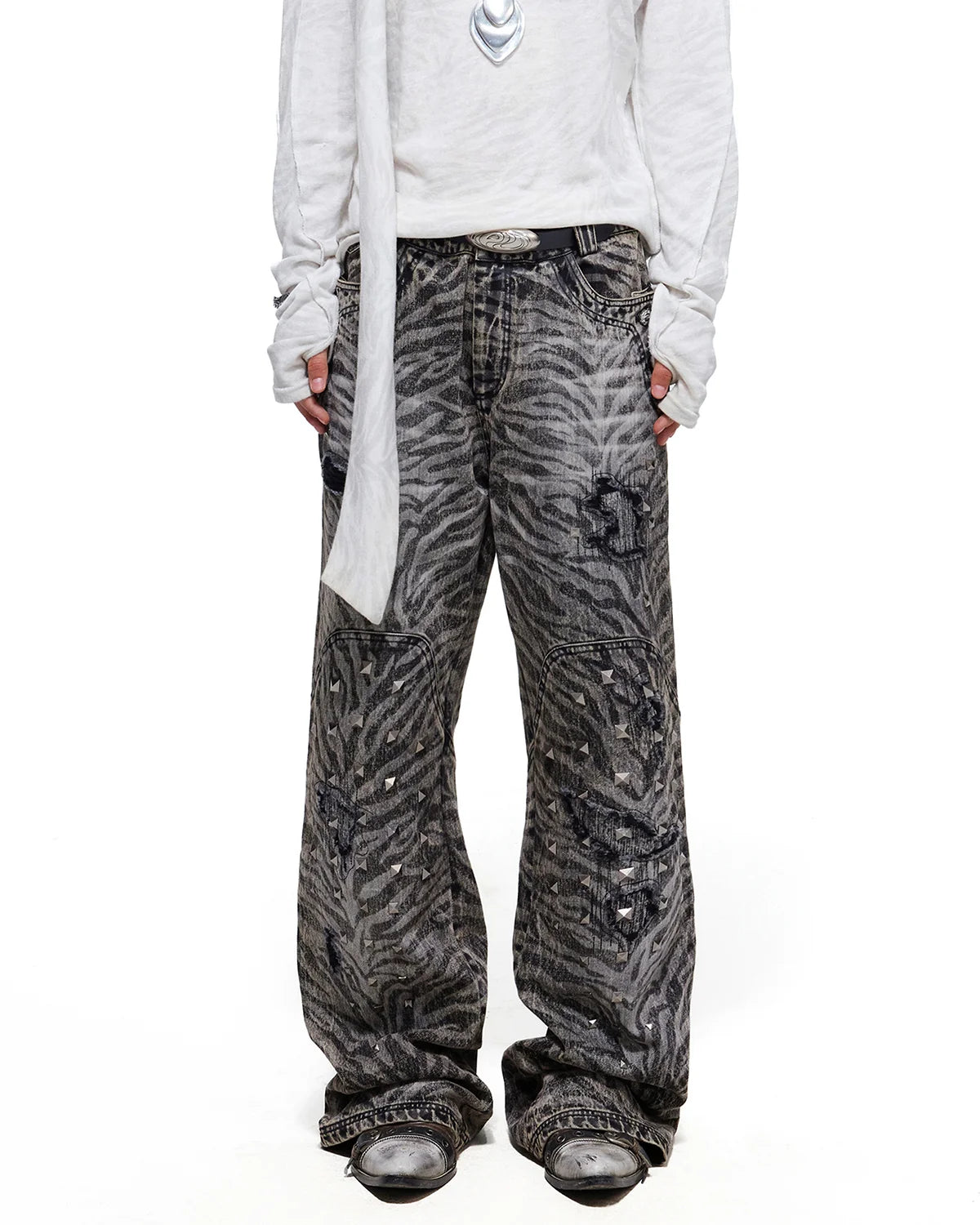 Personsoul Zebra-Print Studded Straight-Leg Jeans