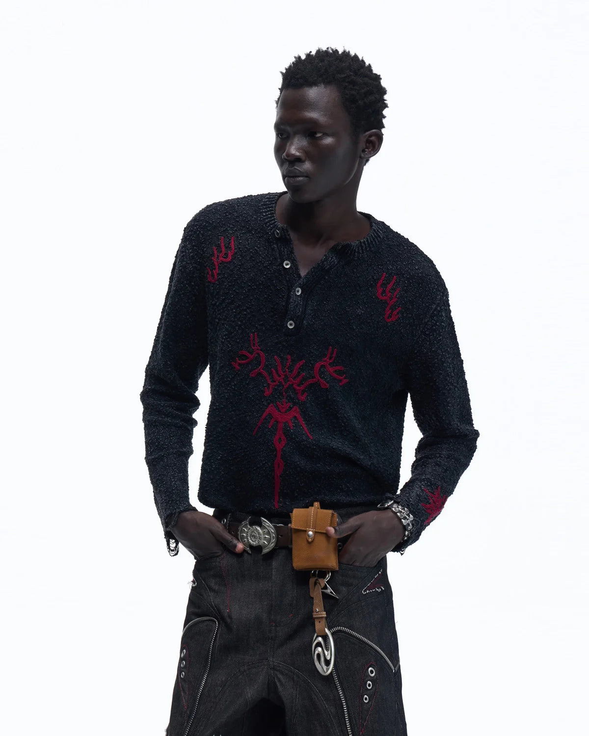 Personsoul Pom-Pom Long-Sleeve Henley Shirt black