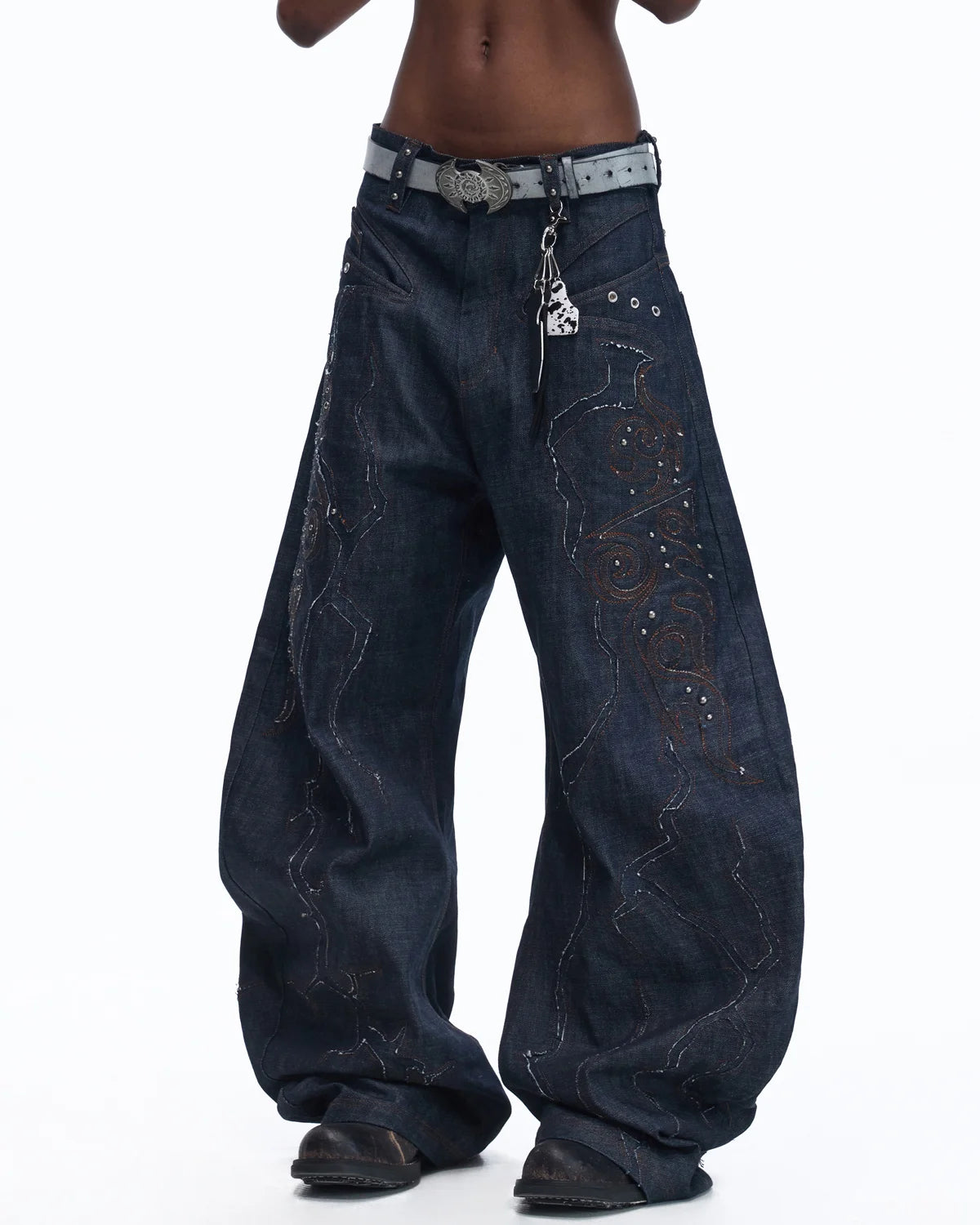 Personsoul Patchwork-Embroidered Raw Denim Scimitar Pants