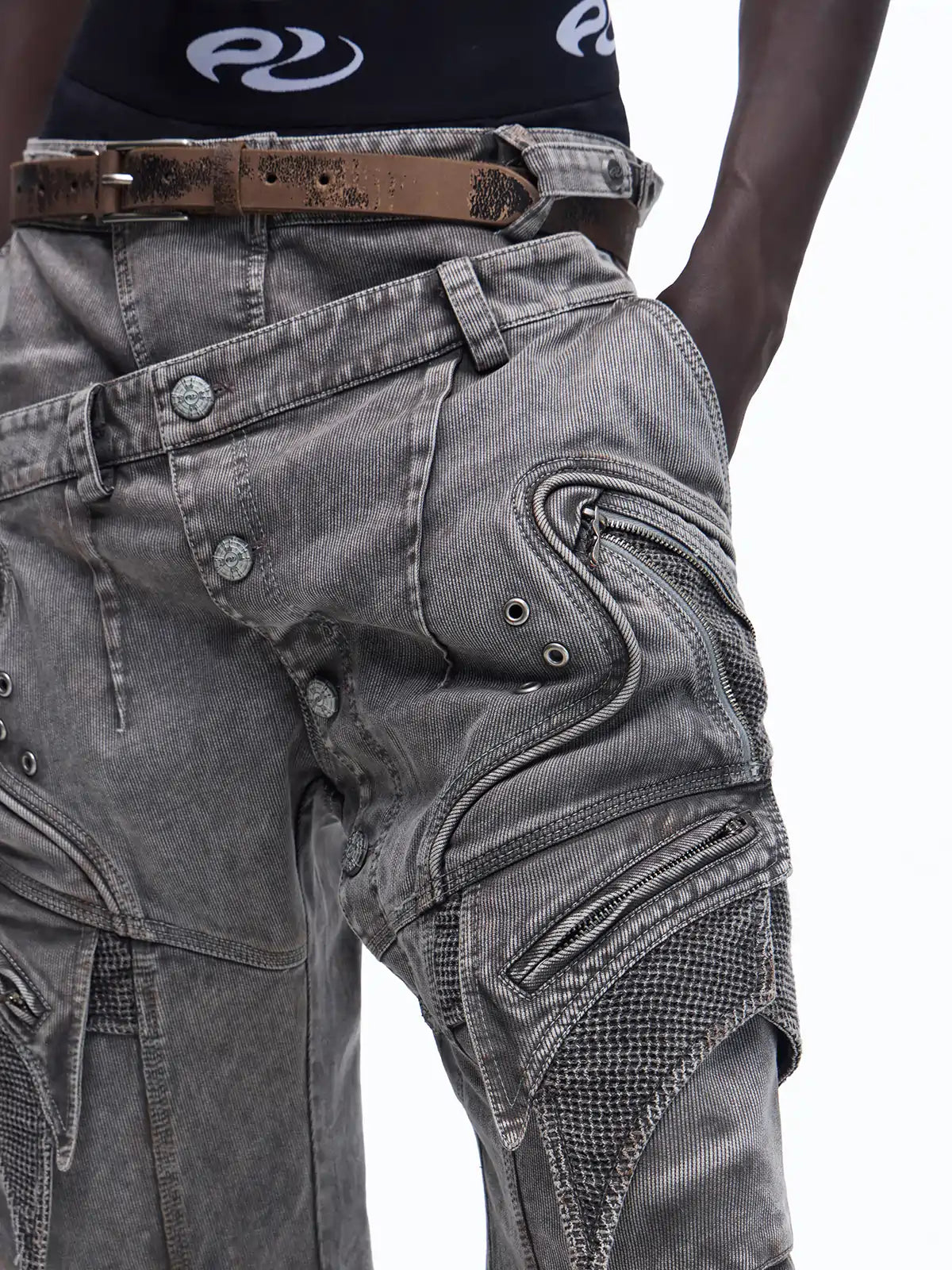 Personsoul Mock Double-Waist Wide-Leg Cargo Pants detail
