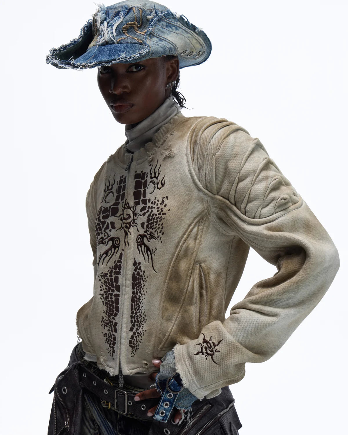 Personsoul Crocodile-print Slim-fit Cropped Jacket