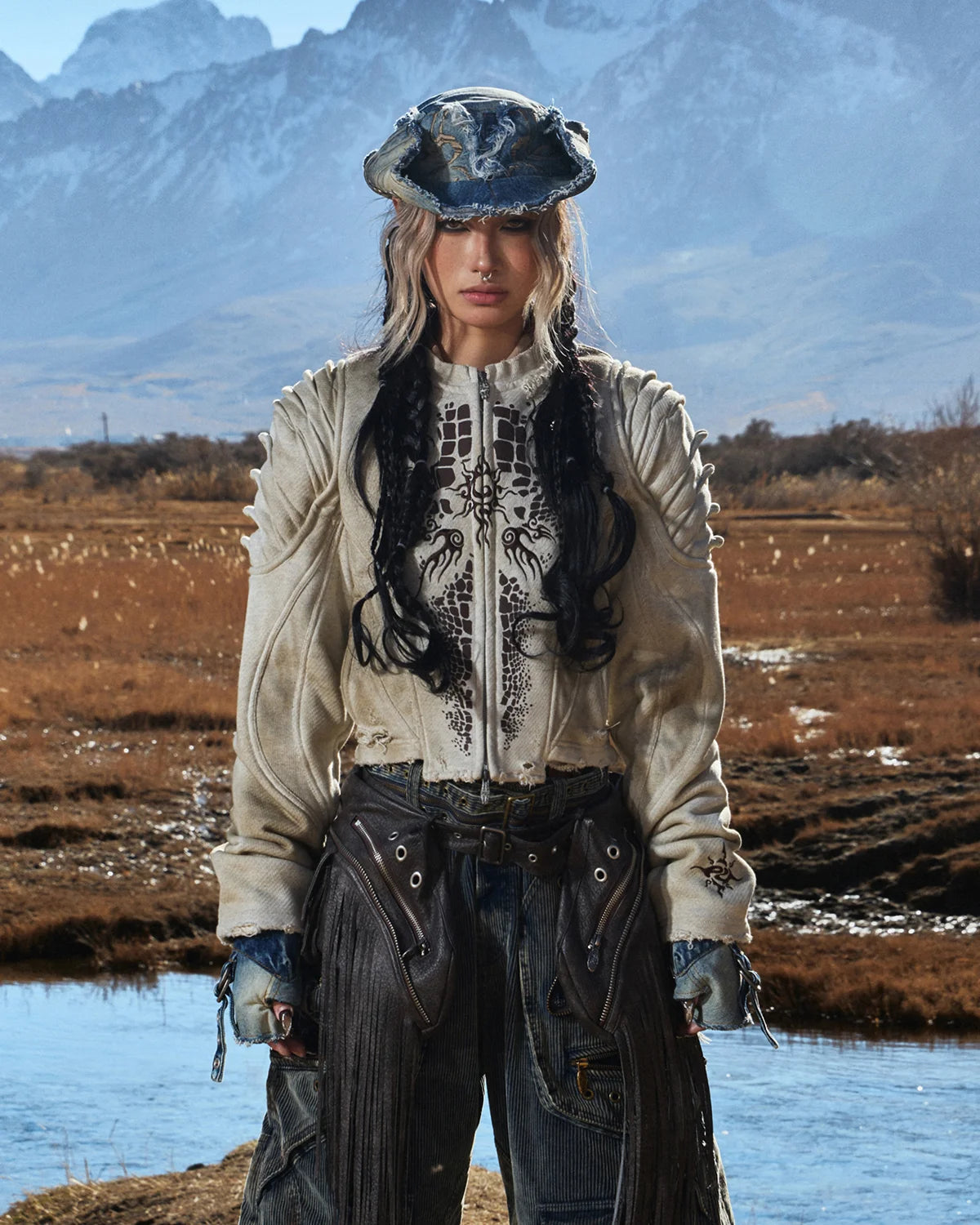 Personsoul Crocodile-print Slim-fit Cropped Jacket