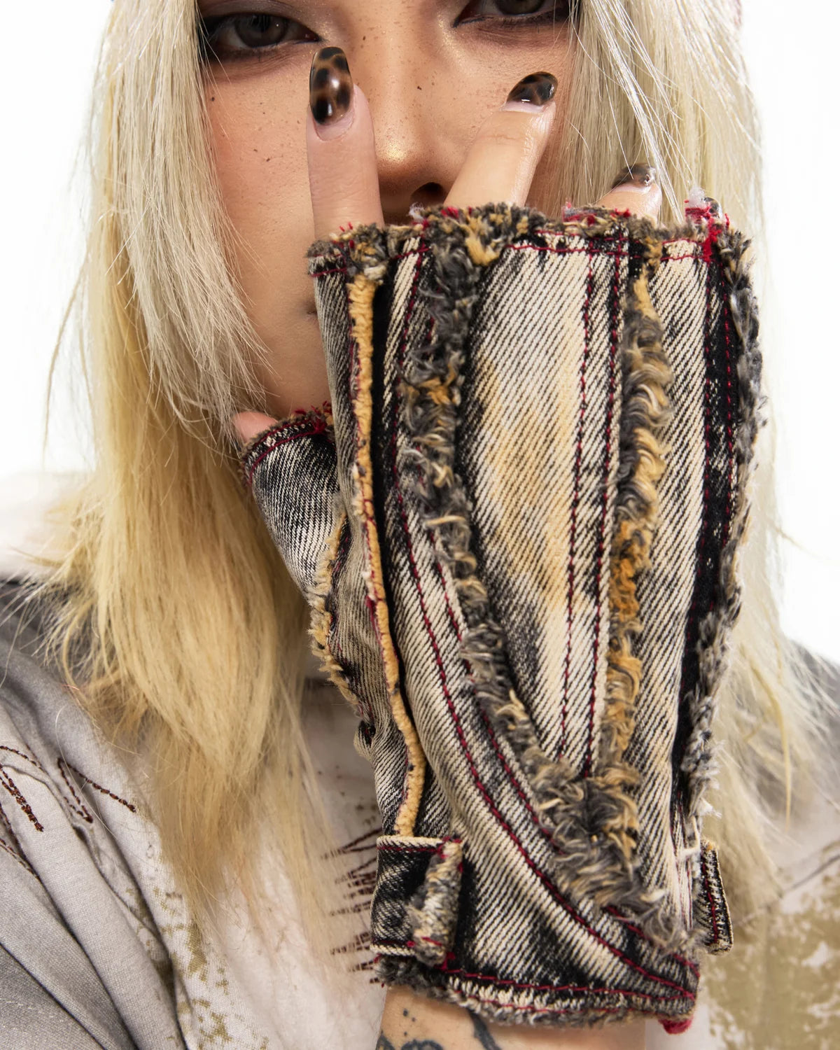 Personsoul Guardian Beast Frayed Denim Gloves