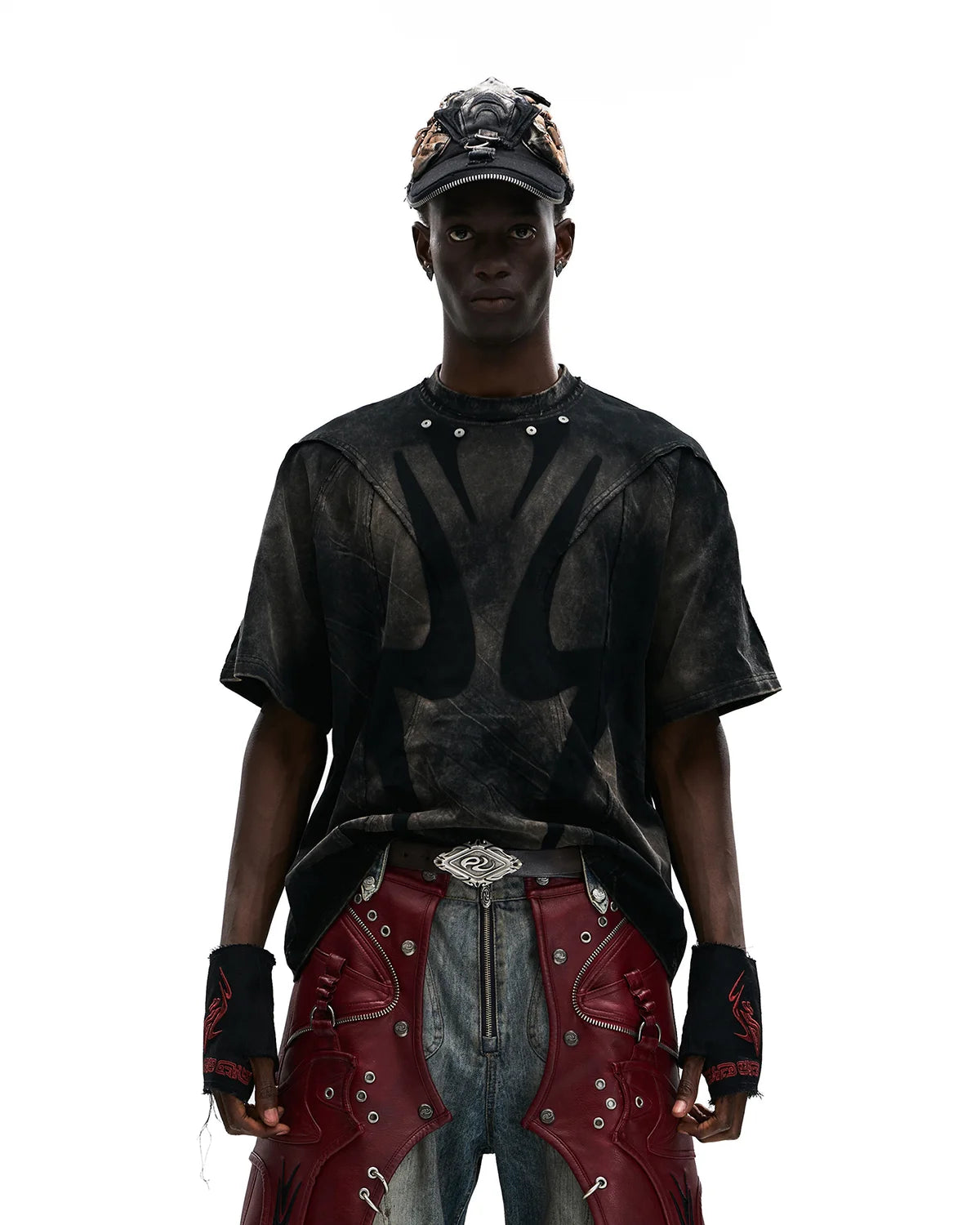 Personsoul Structured Mythical Beast Totem Distressed T-Shirt