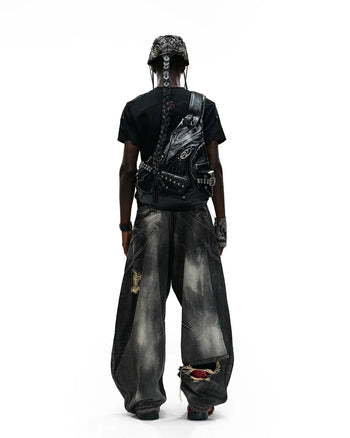 Personsoul Structured Fitted Beast Totem T-Shirt In Black