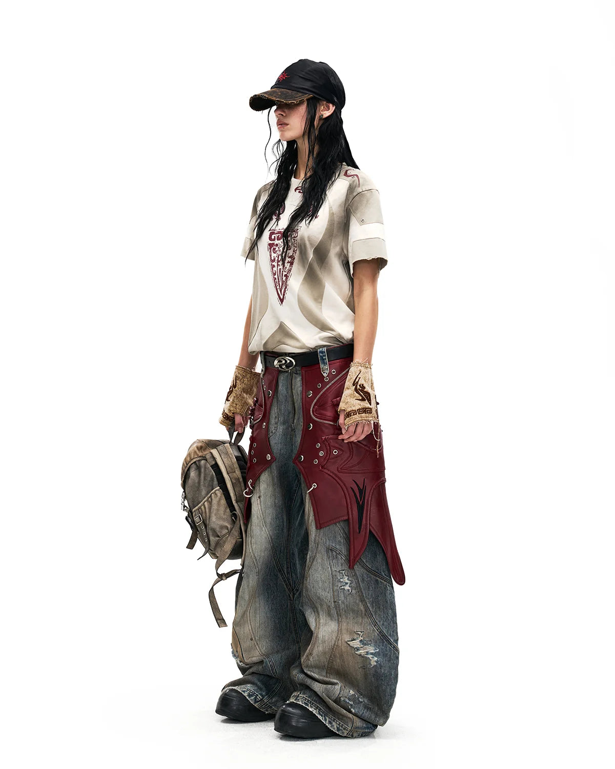 Personsoul Curved Denim Jeans with Detachable Leather Waist Strap