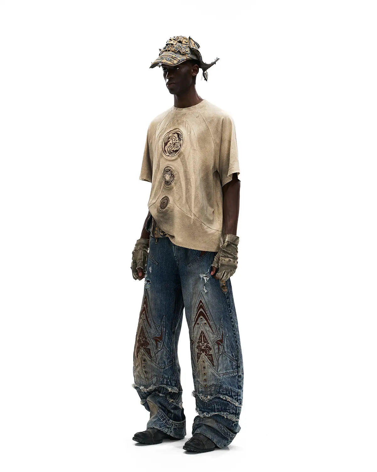 Personsoul Mythical Beast Face Curved Denim Jeans