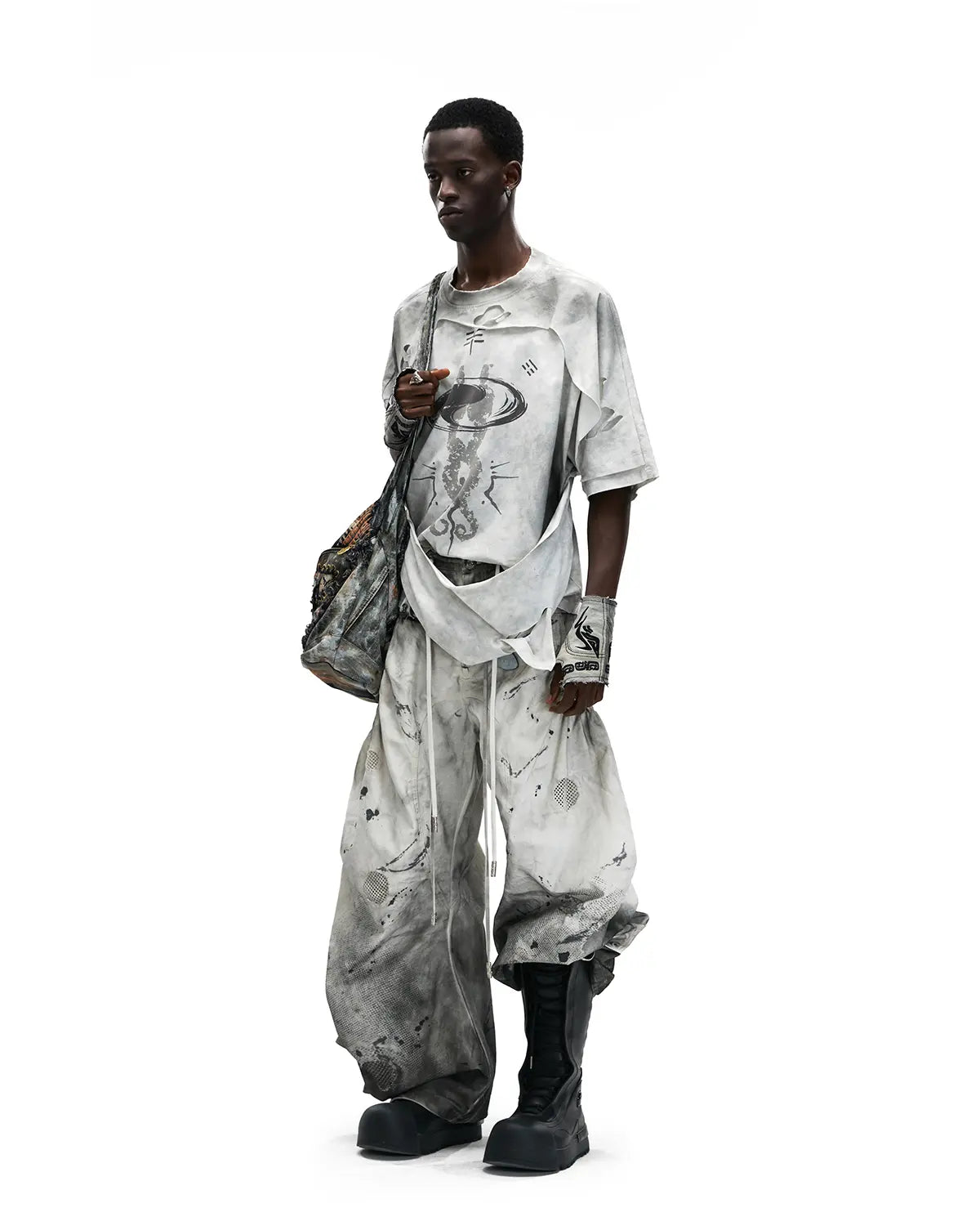 Personsoul Double-Layer Distressed Mythology Print T-Shirt