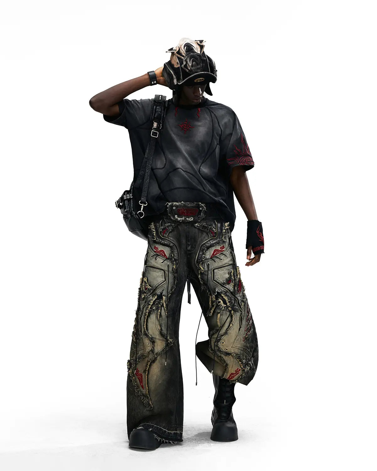 Personsoul Sun Totem Embroidered T-Shirt