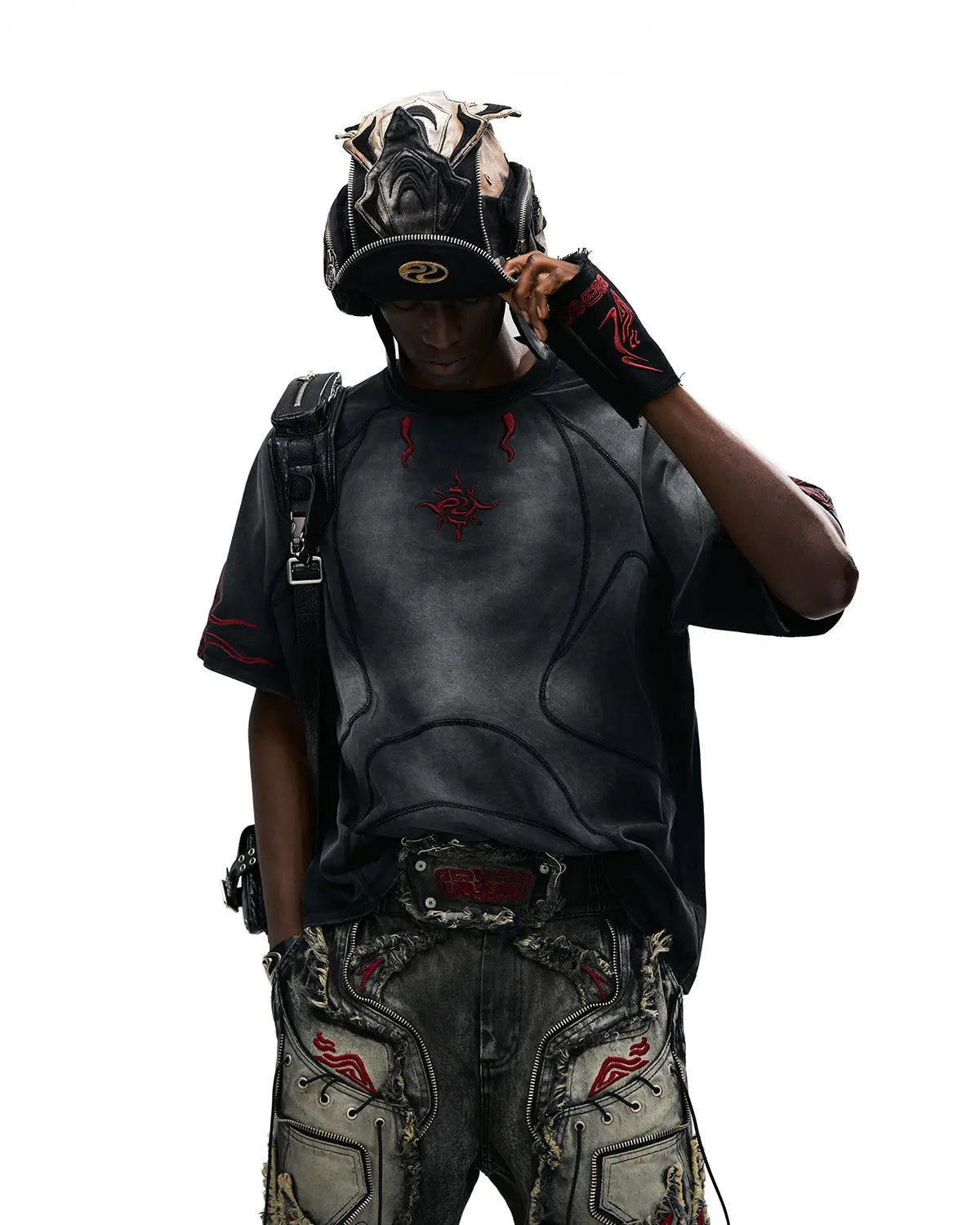 Personsoul Sun Totem Embroidered T-Shirt