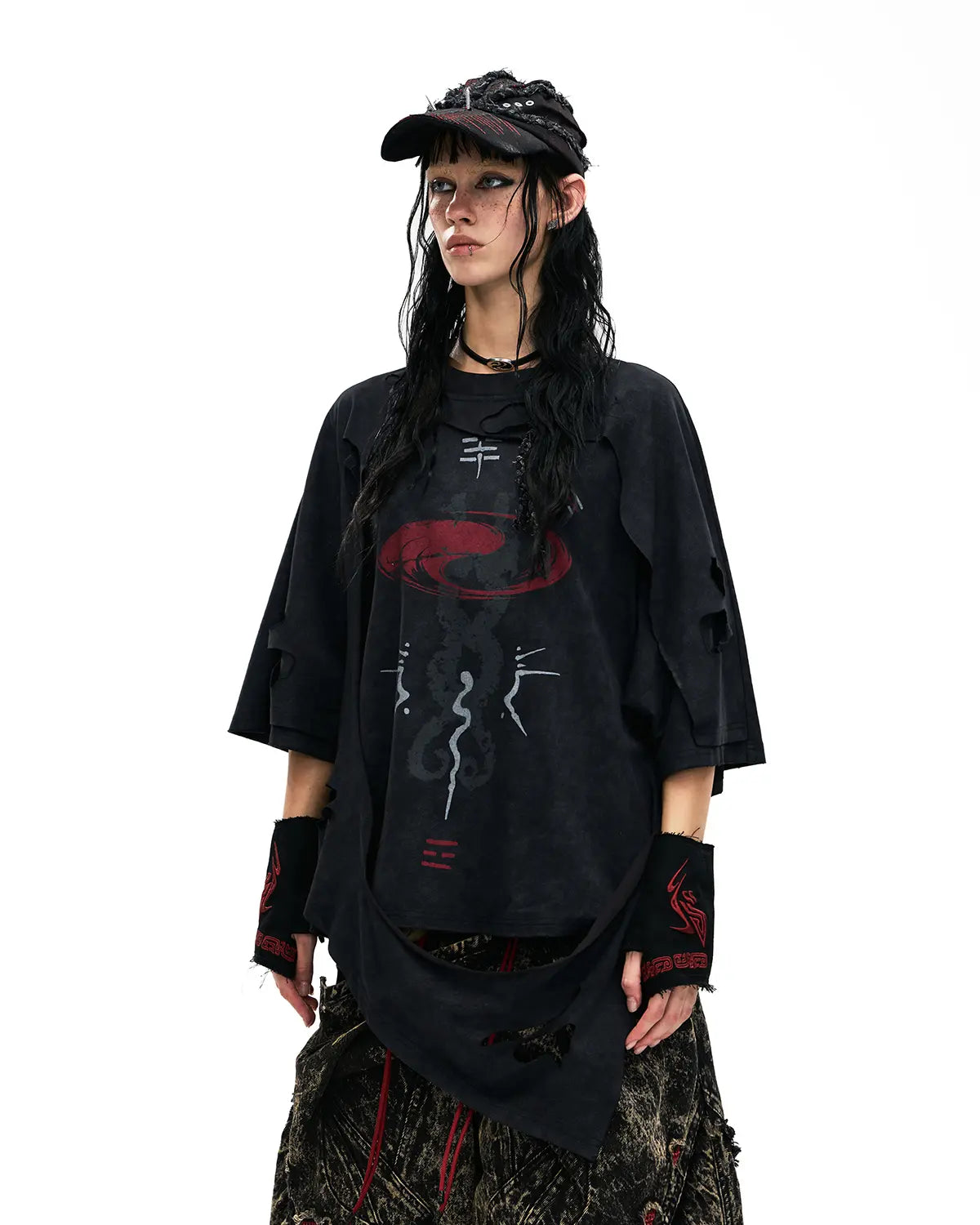 Personsoul Double-Layer Distressed Mythology Print T-Shirt In Black