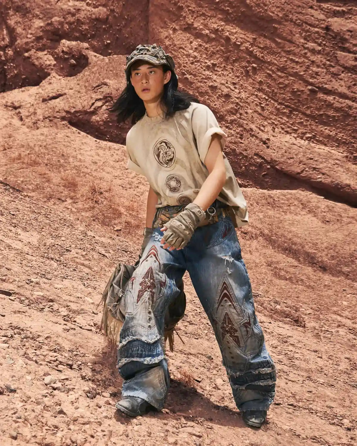 Personsoul Mythical Beast Face Curved Denim Jeans