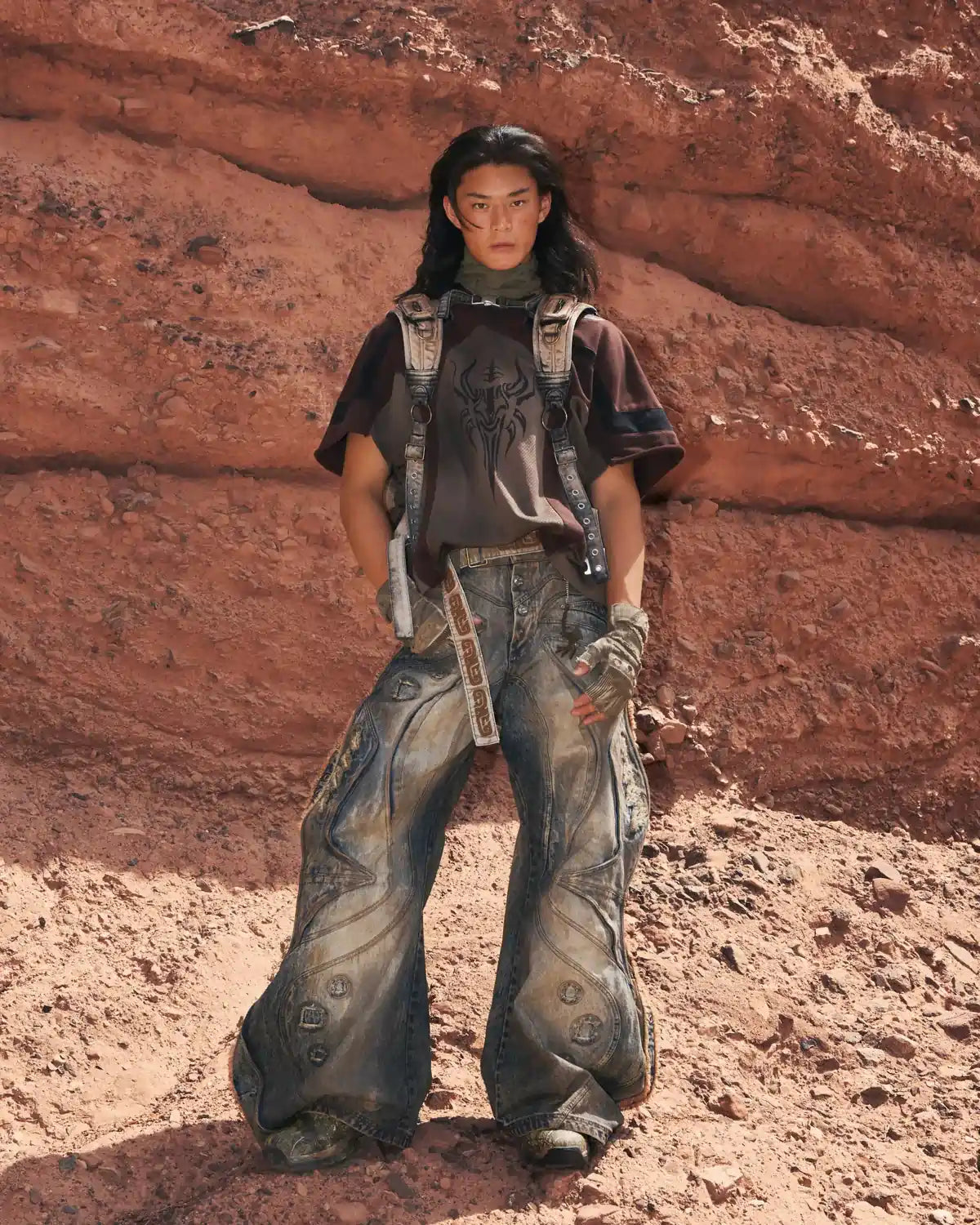 Personsoul Circle Totem Asymmetrical Curved Jeans