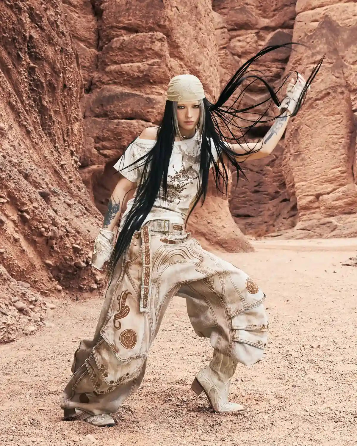 Personsoul Phoenix Motif One-Shoulder T-Shirt