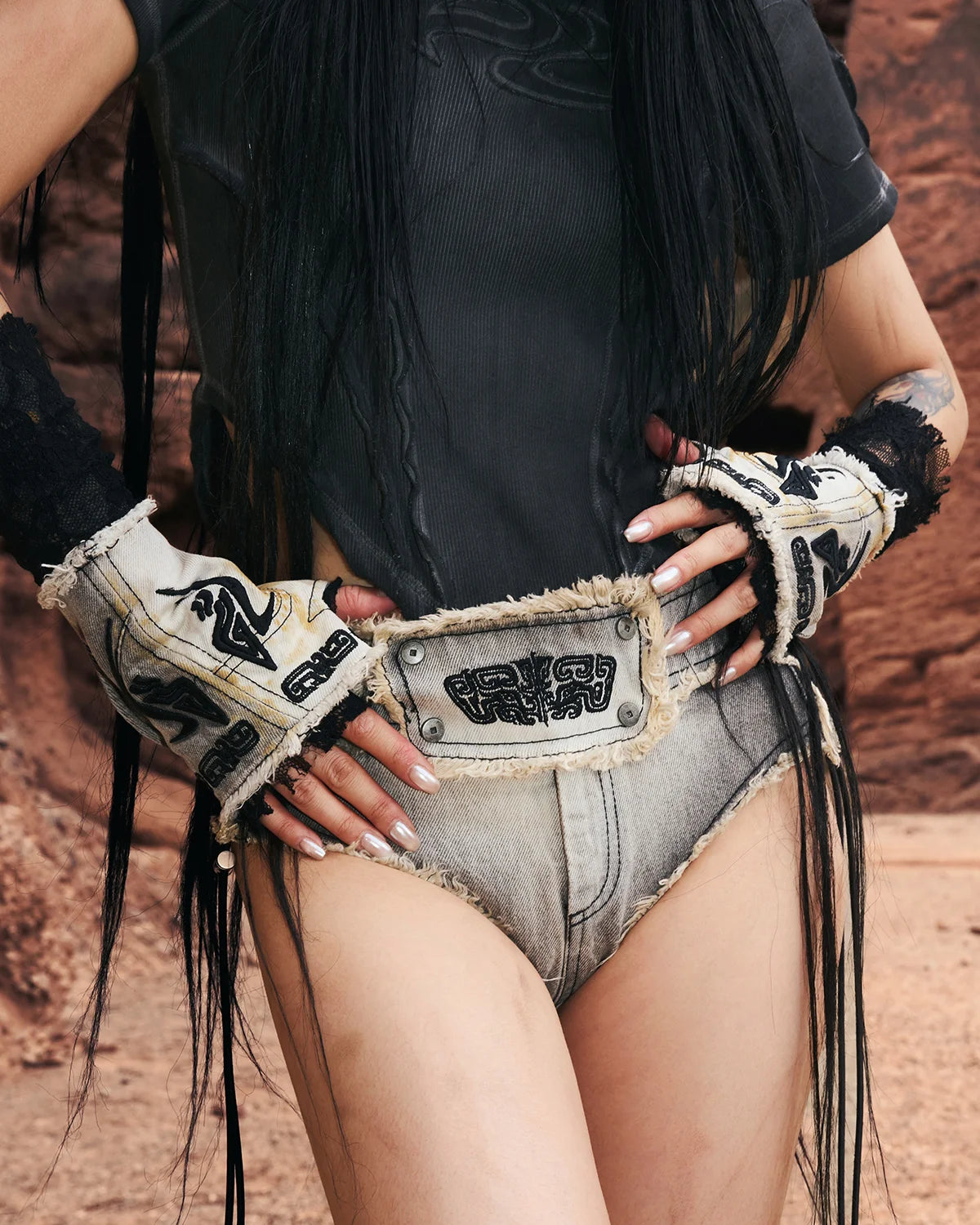 Personsoul Washed Embroidered Denim Gloves Gray