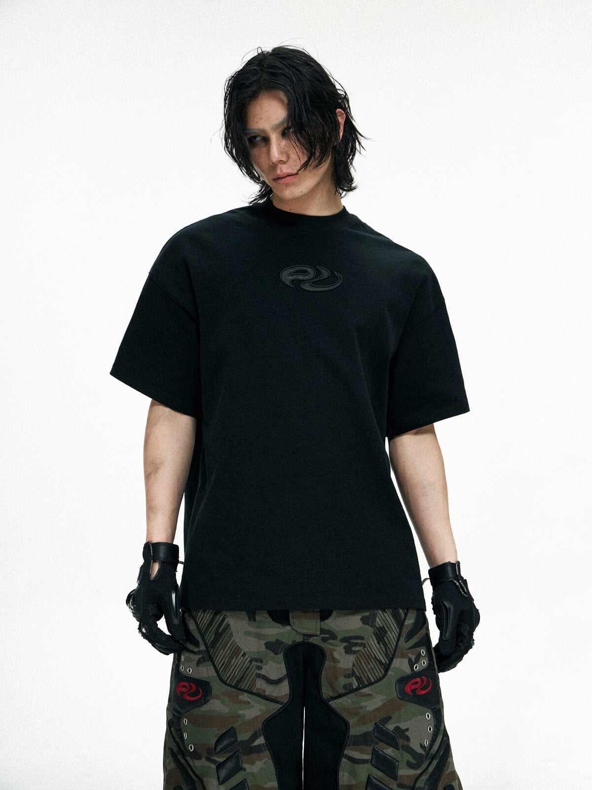 Personsoul Logo Embroidered Basic T-shirt - personsoul