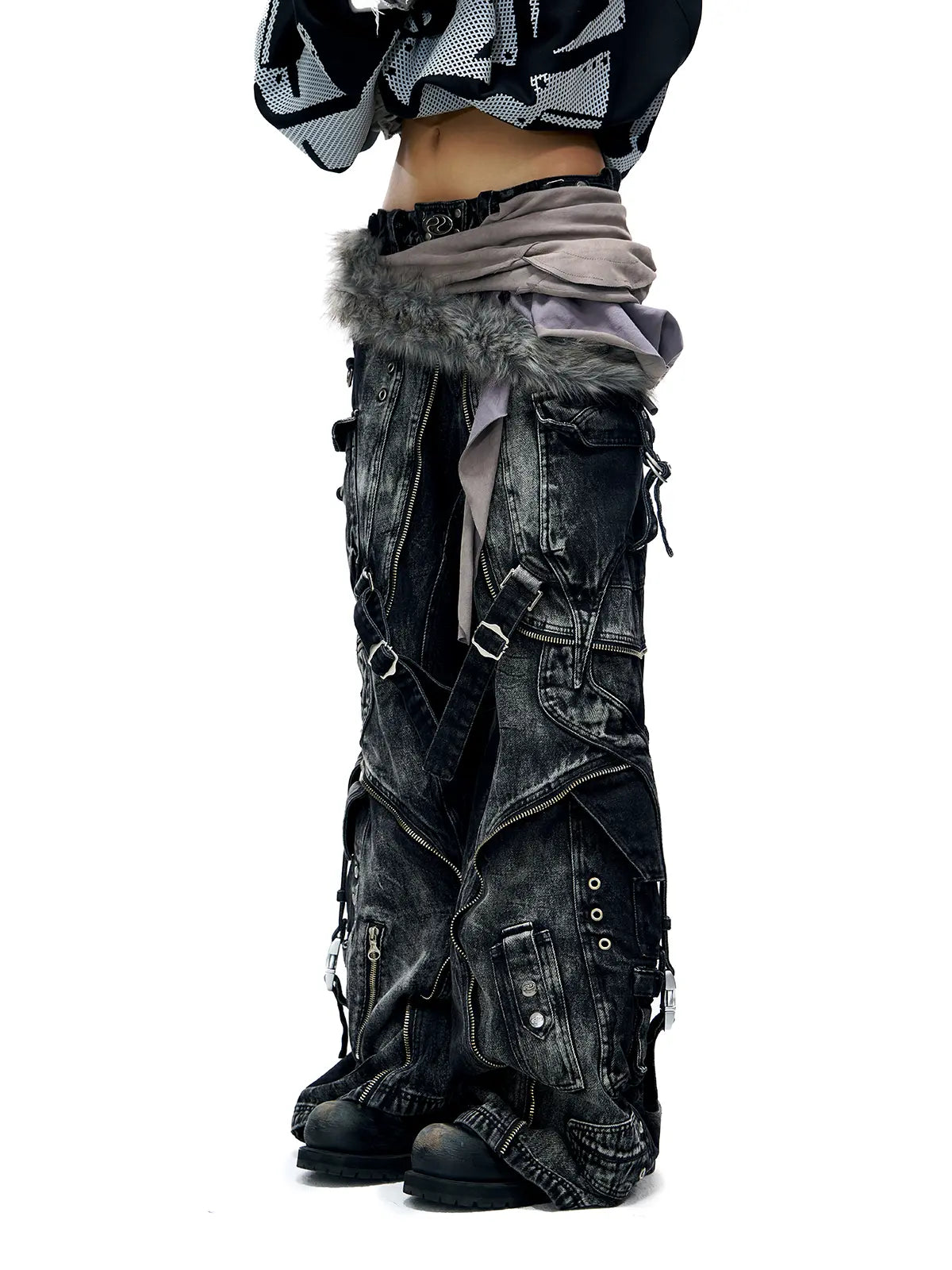 Personsoul A-Line Baggy Jeans with Hardware Details