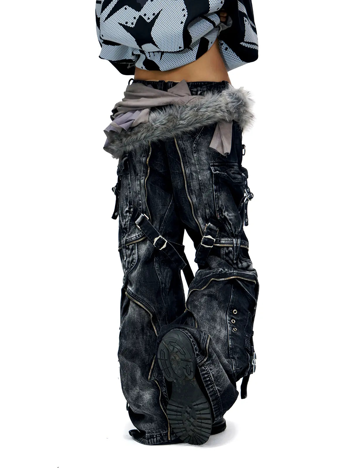 Personsoul A-Line Baggy Jeans with Hardware Details